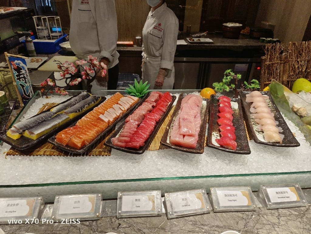 【台北吃到飽】台北福華大飯店彩虹座RainbowTerrace，全台首見的法菜吃到飽🤩