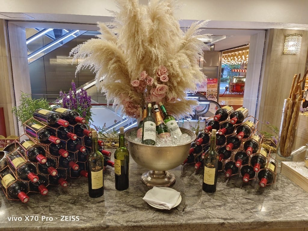 【台北吃到飽】台北福華大飯店彩虹座RainbowTerrace，全台首見的法菜吃到飽🤩