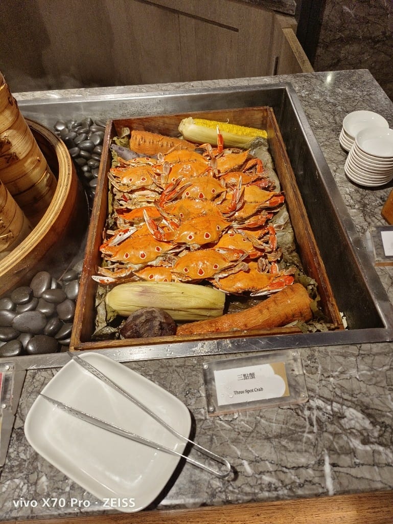 【台北吃到飽】台北福華大飯店彩虹座RainbowTerrace，全台首見的法菜吃到飽🤩