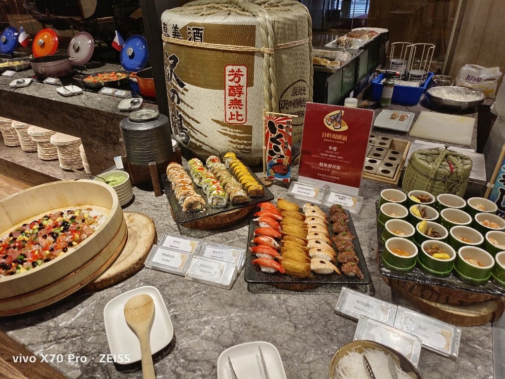 【台北吃到飽】台北福華大飯店彩虹座RainbowTerrace，全台首見的法菜吃到飽🤩