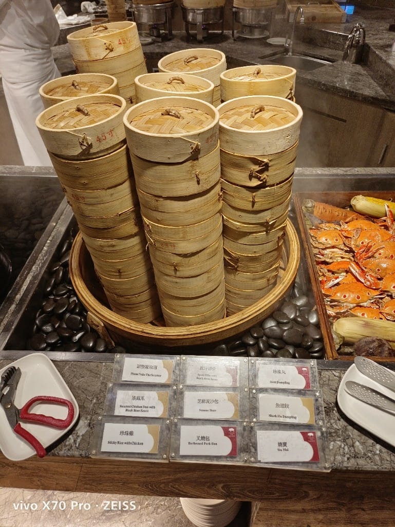 【台北吃到飽】台北福華大飯店彩虹座RainbowTerrace，全台首見的法菜吃到飽🤩