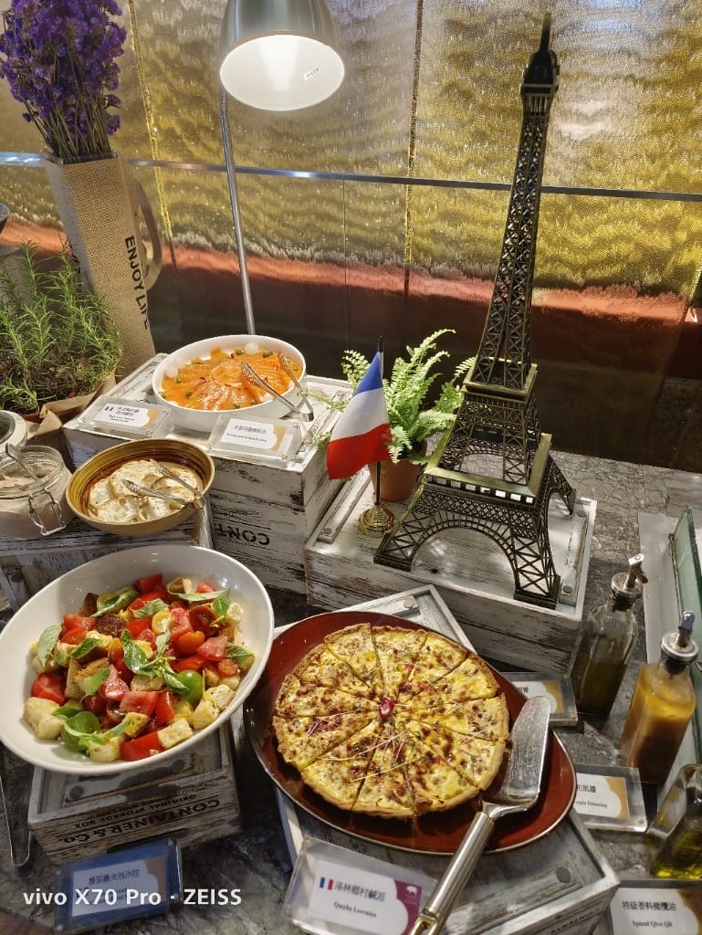 【台北吃到飽】台北福華大飯店彩虹座RainbowTerrace，全台首見的法菜吃到飽🤩