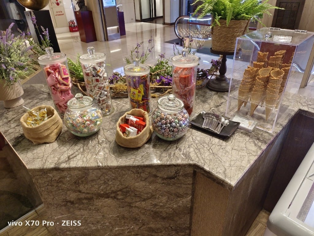 【台北吃到飽】台北福華大飯店彩虹座RainbowTerrace，全台首見的法菜吃到飽🤩