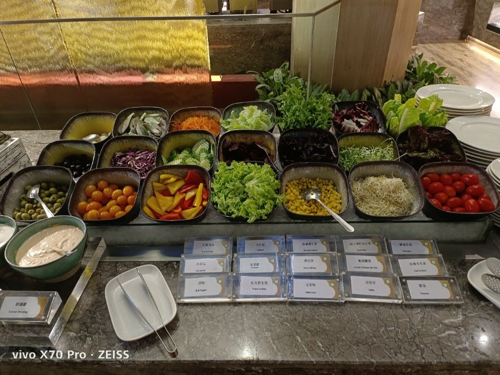 【台北吃到飽】台北福華大飯店彩虹座RainbowTerrace，全台首見的法菜吃到飽🤩
