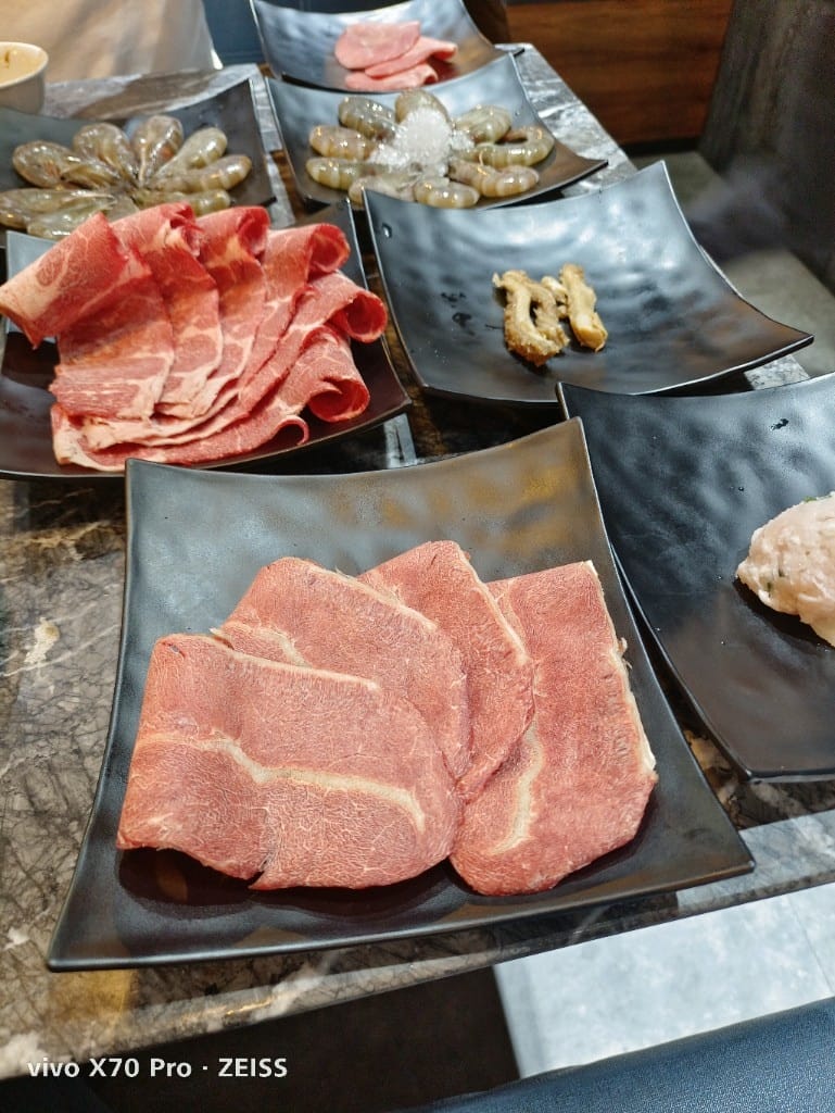 【台北吃到飽】心心麻辣鍋西門店，$658起和牛海陸吃到飽！