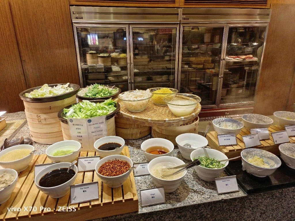 【新竹吃到飽】盛宴自助餐廳，海鮮天堂龍蝦&干貝大自由❤️