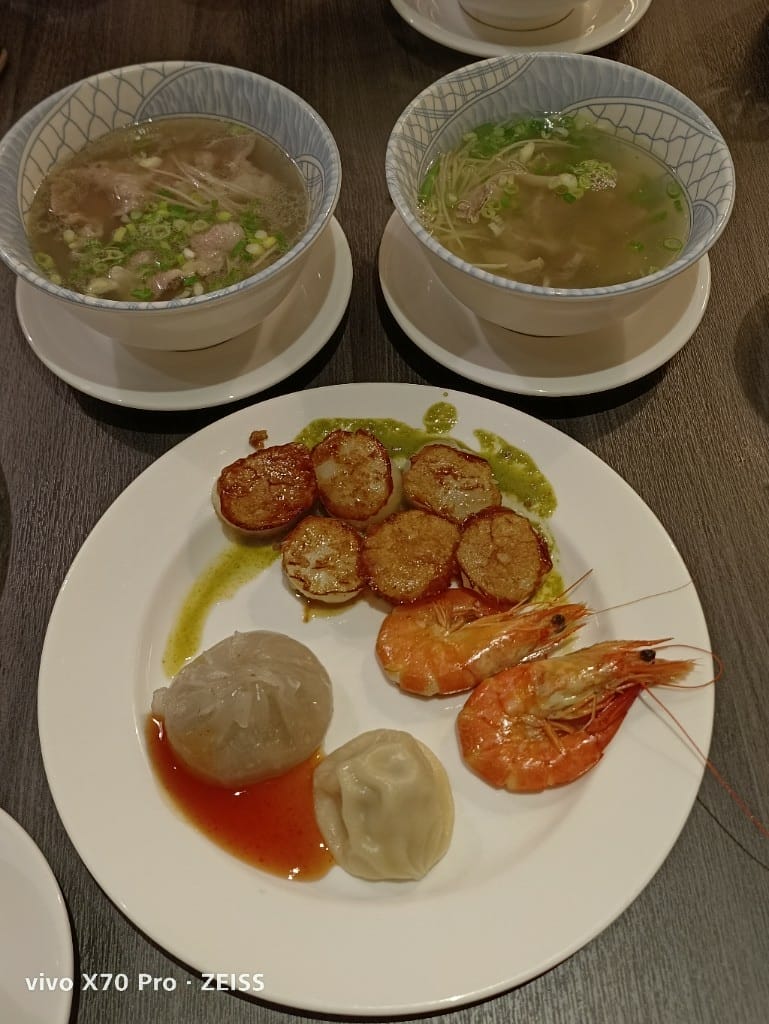 【新竹吃到飽】盛宴自助餐廳，海鮮天堂龍蝦&干貝大自由❤️