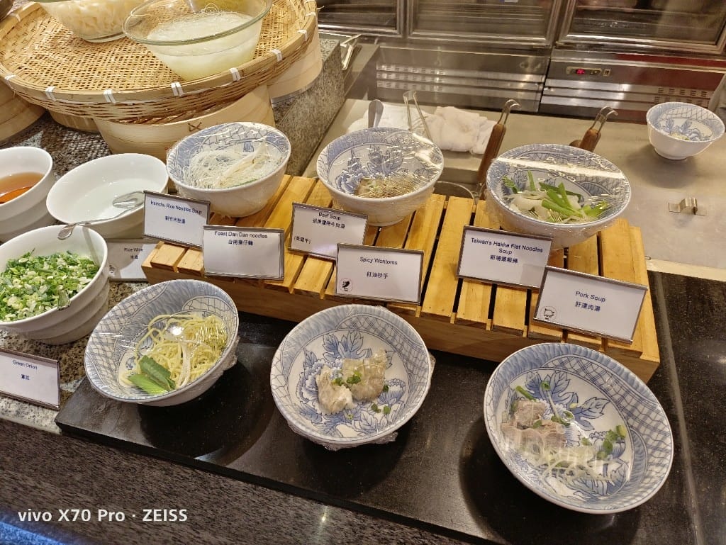 【新竹吃到飽】盛宴自助餐廳，海鮮天堂龍蝦&干貝大自由❤️