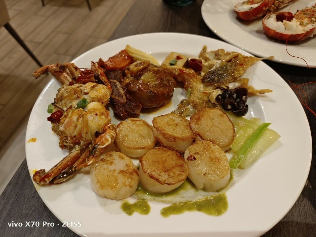 【新竹吃到飽】盛宴自助餐廳，海鮮天堂龍蝦&干貝大自由❤️