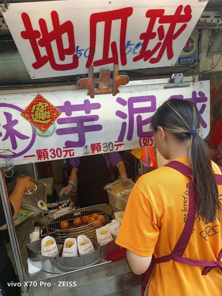 【新竹美食】新竹城隍廟口週邊美食，廟口鴨香飯、王記蚵仔煎、柳家肉燥飯、林家芋泥球、西大發城隍包