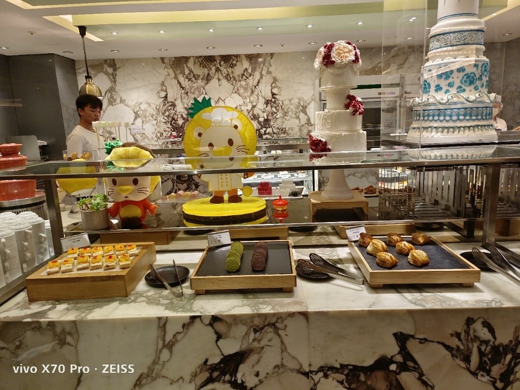 【新竹吃到飽】盛宴自助餐廳，海鮮天堂龍蝦&干貝大自由❤️