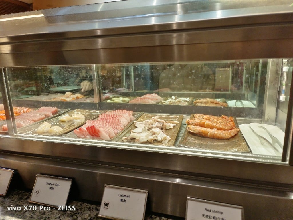 【新竹吃到飽】盛宴自助餐廳，海鮮天堂龍蝦&干貝大自由❤️