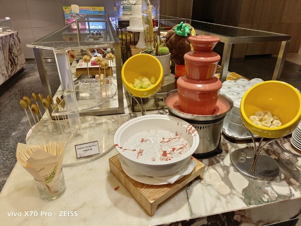 【新竹吃到飽】盛宴自助餐廳，海鮮天堂龍蝦&干貝大自由❤️