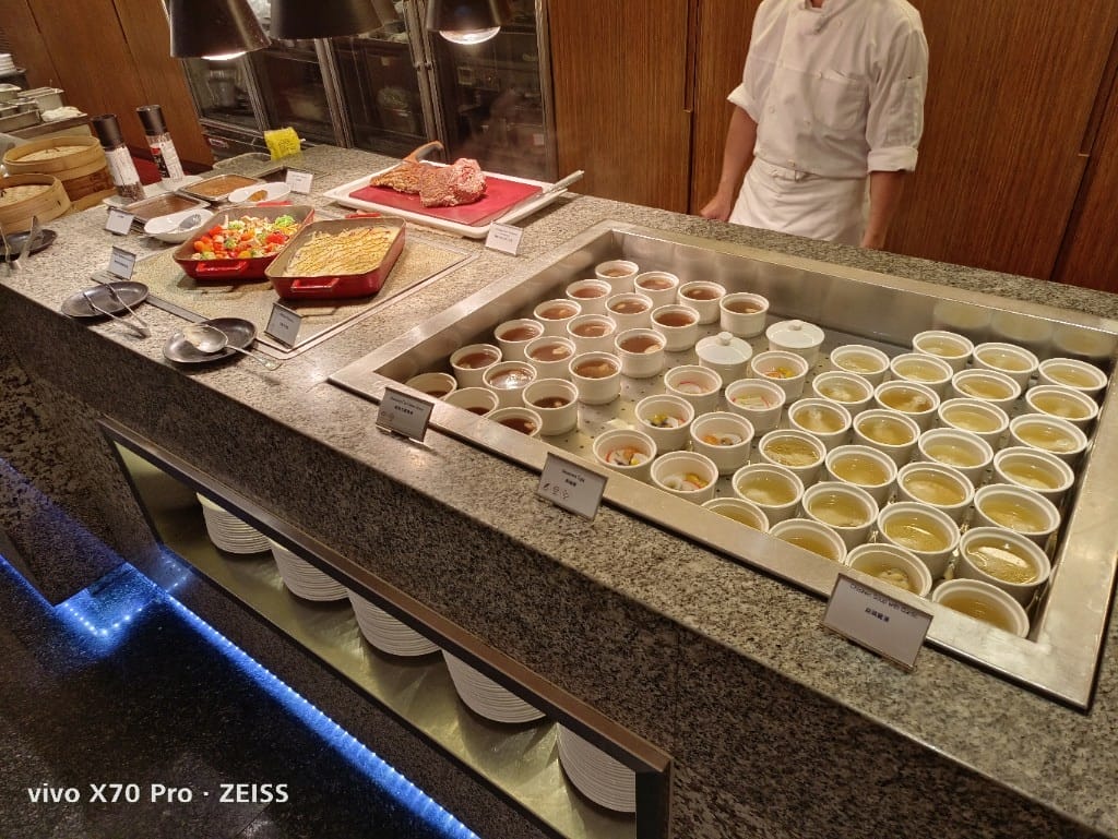 【新竹吃到飽】盛宴自助餐廳，海鮮天堂龍蝦&干貝大自由❤️