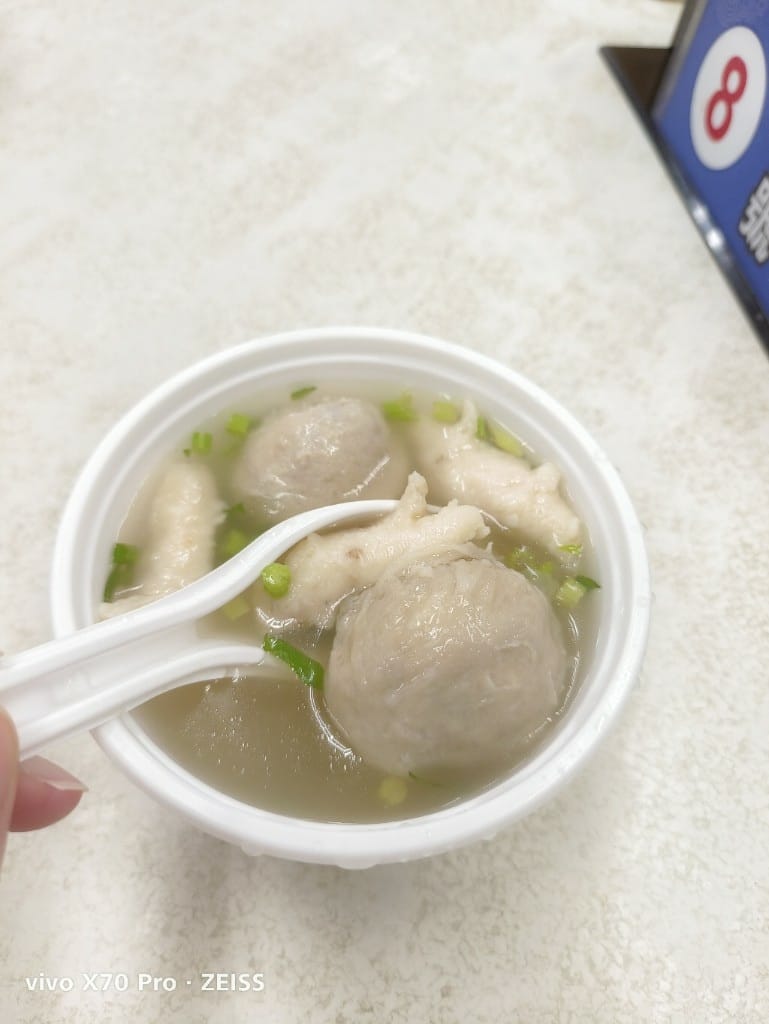 【新竹美食】新竹城隍廟口週邊美食，廟口鴨香飯、王記蚵仔煎、柳家肉燥飯、林家芋泥球、西大發城隍包
