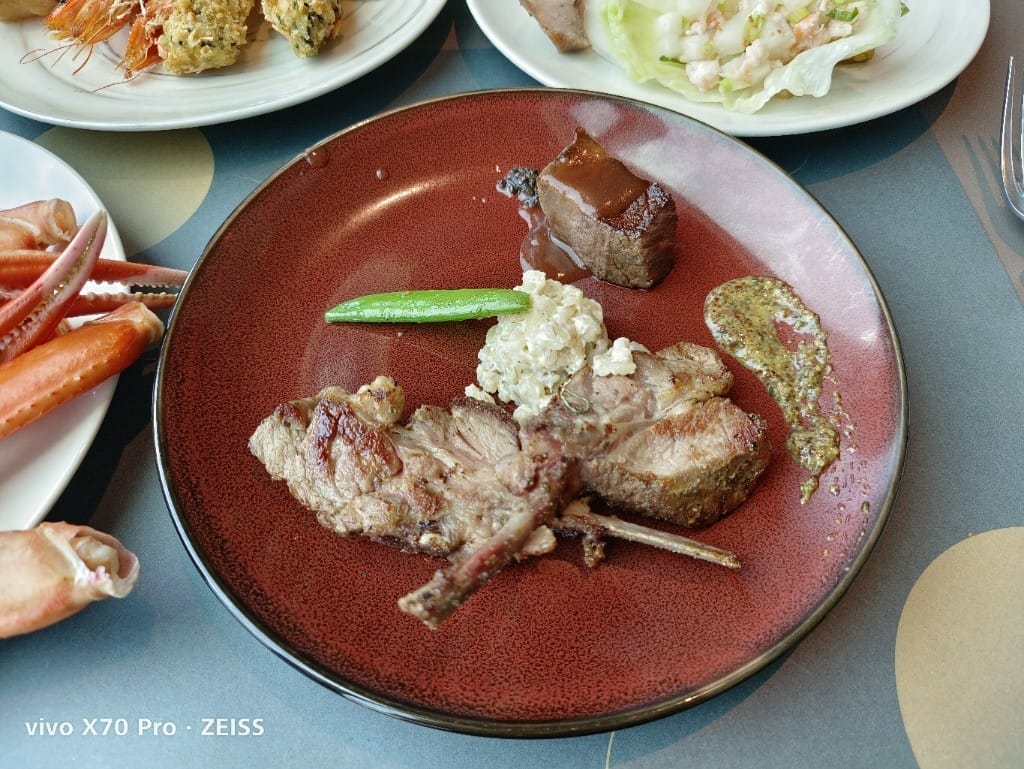 【新莊吃到飽】饗饗INPARADISE宏匯新莊店11訪，把握松葉蟹腳自由❤️