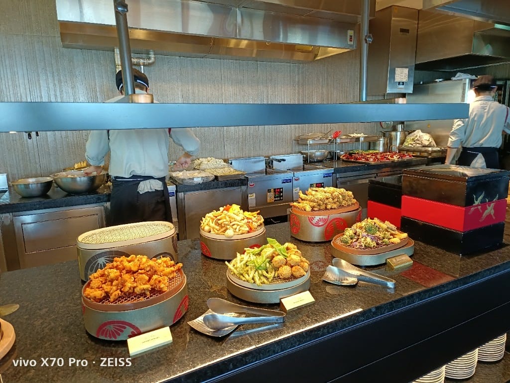 【新莊吃到飽】饗饗INPARADISE宏匯新莊店11訪，把握松葉蟹腳自由❤️