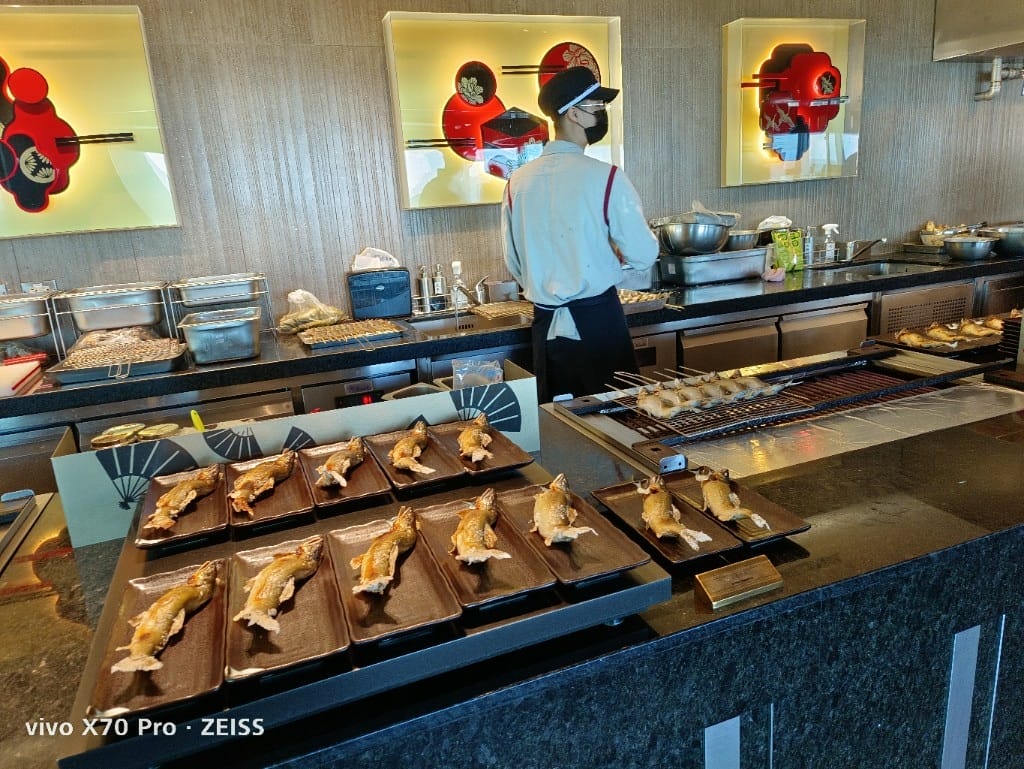 【新莊吃到飽】饗饗INPARADISE宏匯新莊店11訪，把握松葉蟹腳自由❤️