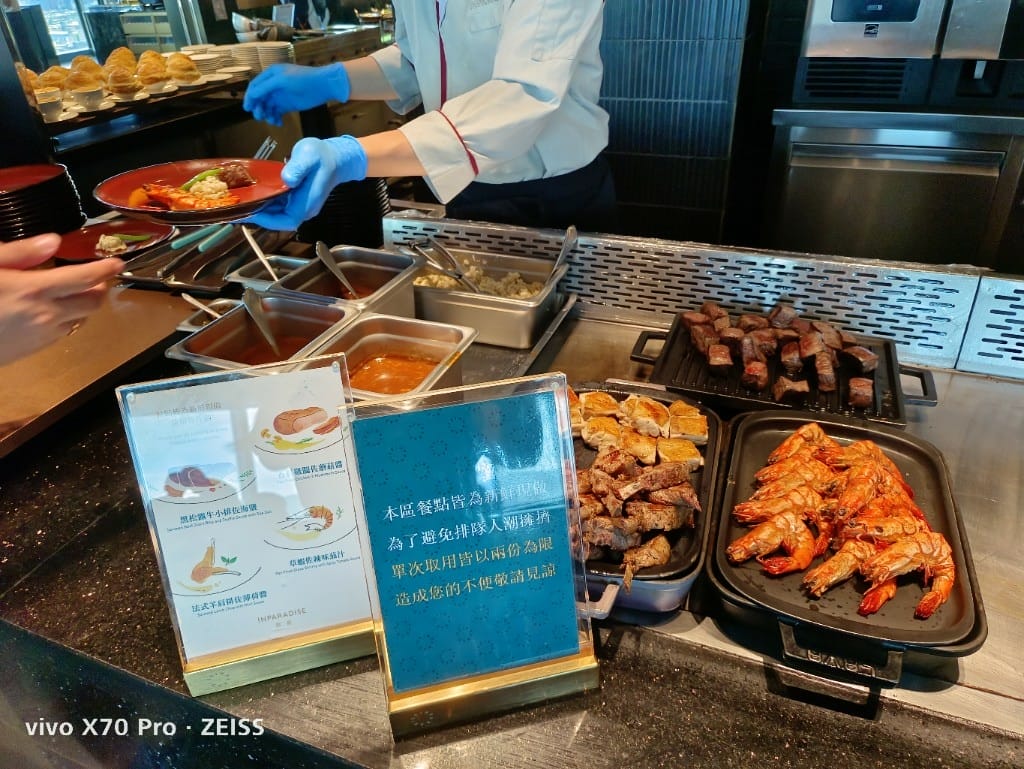 【新莊吃到飽】饗饗INPARADISE宏匯新莊店11訪，把握松葉蟹腳自由❤️