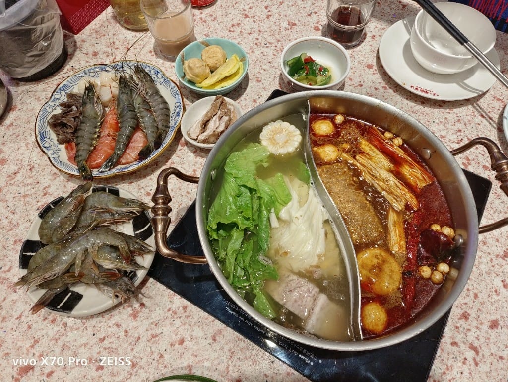 【中和吃到飽】小福利火鍋會所，食材棒棒環境也好的麻辣鍋吃到飽❤️