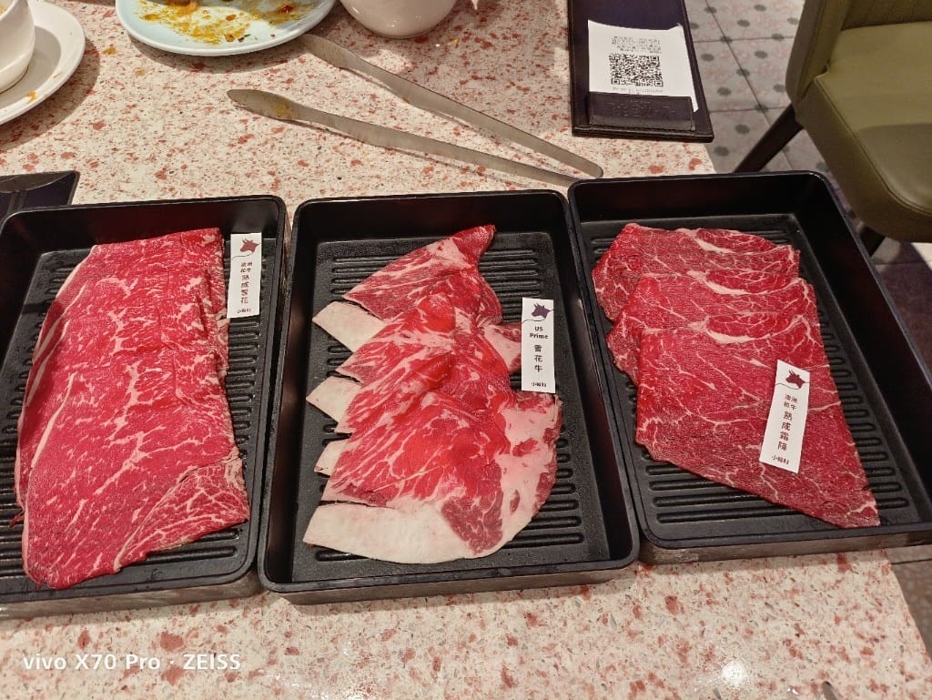 【中和吃到飽】小福利火鍋會所，食材棒棒環境也好的麻辣鍋吃到飽❤️