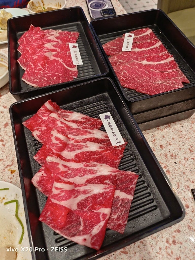 【中和吃到飽】小福利火鍋會所，食材棒棒環境也好的麻辣鍋吃到飽❤️