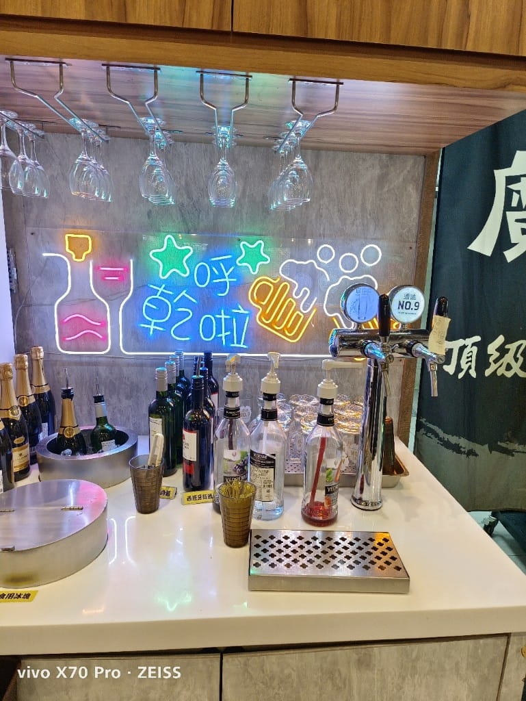 【桃園吃到飽】魔椒頂級鴛鴦鍋經國直營店，天使紅蝦竟有開背去腸泥了耶！