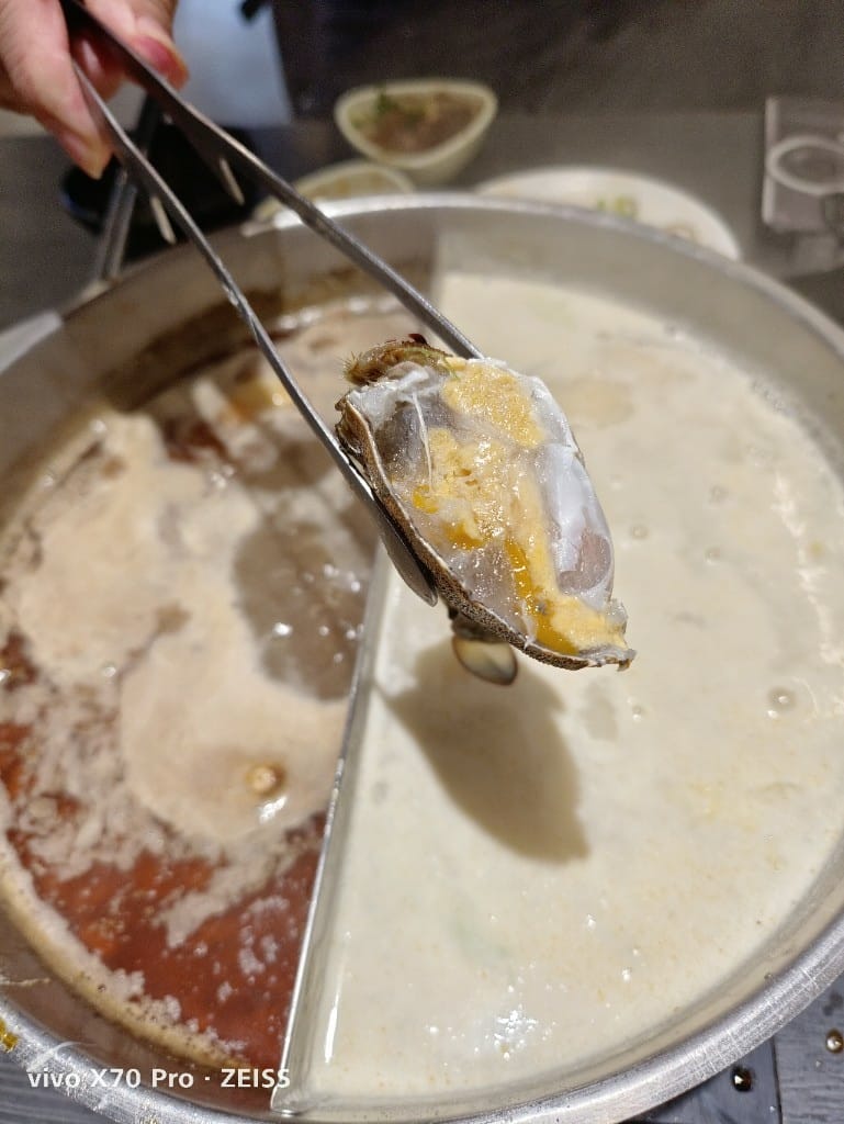 【桃園吃到飽】魔椒頂級鴛鴦鍋經國直營店，天使紅蝦竟有開背去腸泥了耶！