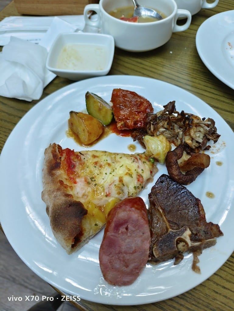 【桃園吃到飽】桃園喜來登優廚西餐廳，松葉蟹腳及生食級干貝吃到飽，2人5折❤️