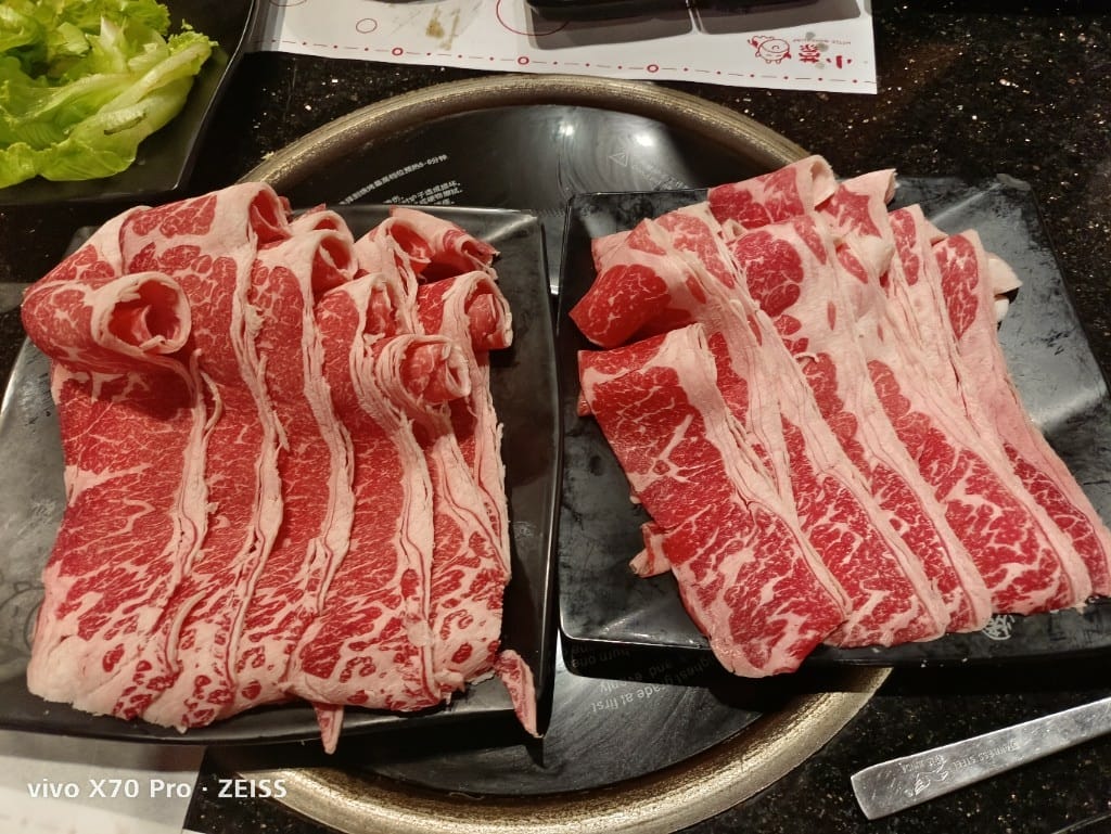 【台北吃到飽】小蒙牛頂級麻辣養生鍋西門店$333吃到飽❤️