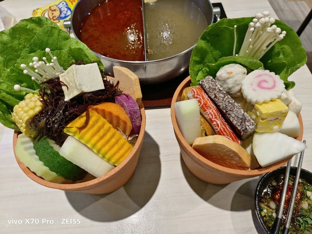 【新莊美食】覺醒幸福鍋物新莊總店，不收服務費的網美火鍋店！