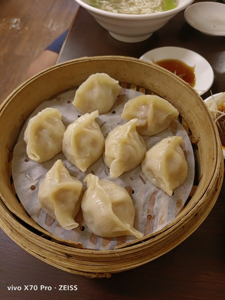 【新莊美食】溢鼎小館，天津人開的道地北方麵食館，炸排骨超好吃的❤️