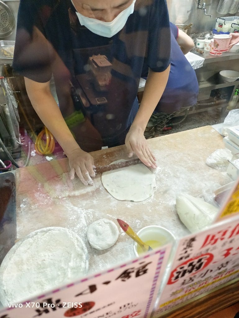 【新莊美食】溢鼎小館，天津人開的道地北方麵食館，炸排骨超好吃的❤️