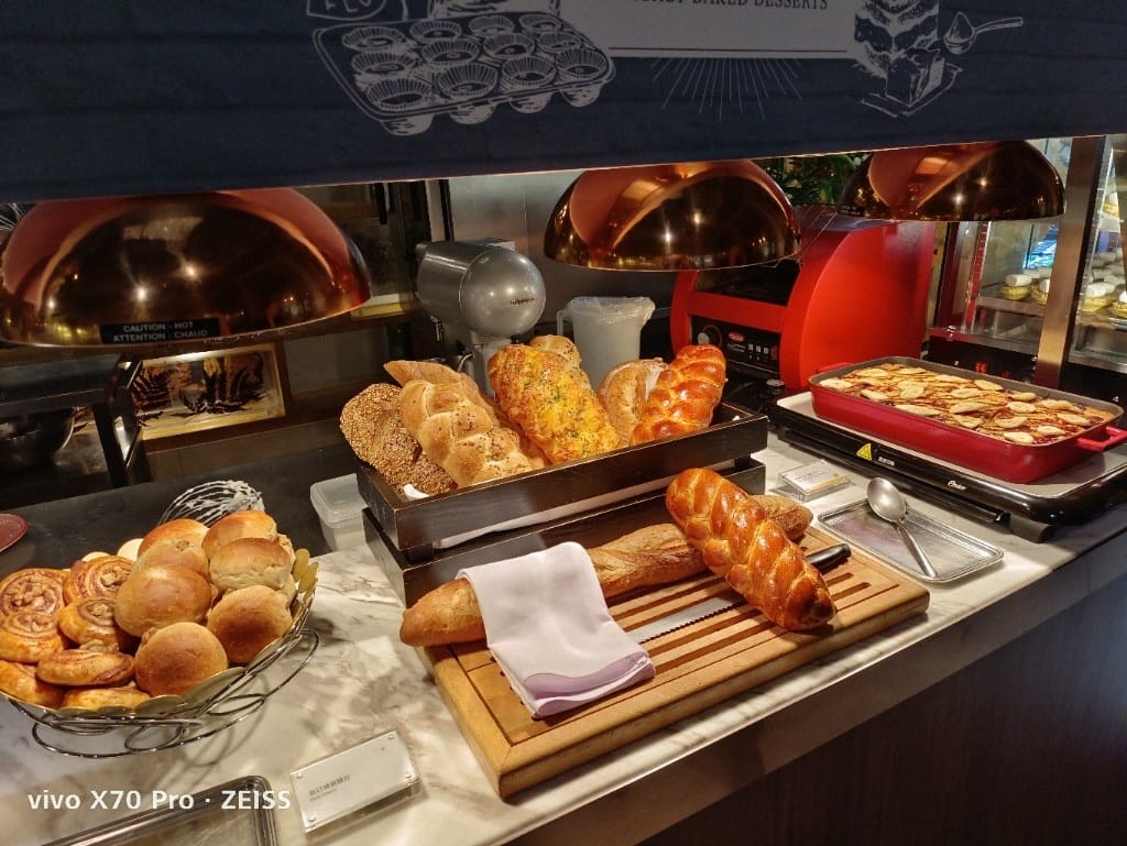 【台北吃到飽】喜來登12廚週五晚餐19訪，全新泰料主題+松葉蟹吃到飽❤️