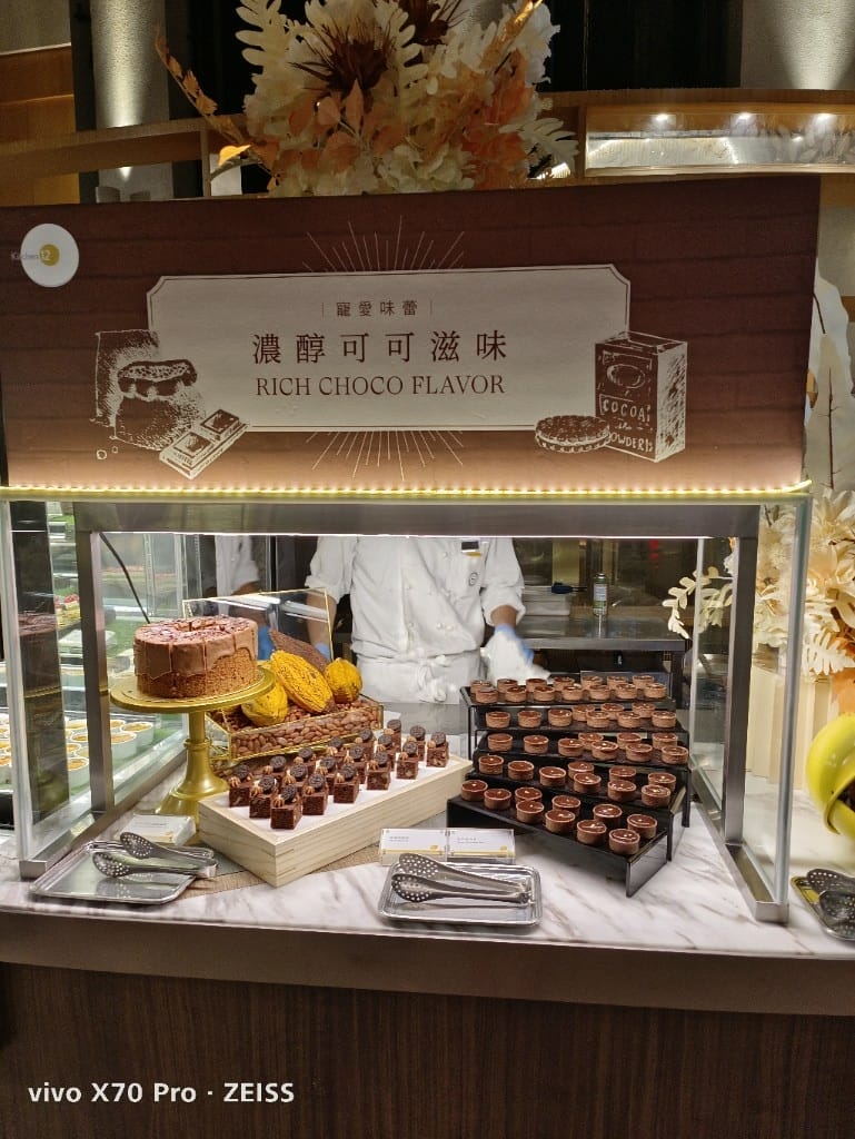 【台北吃到飽】喜來登12廚週五晚餐19訪，全新泰料主題+松葉蟹吃到飽❤️