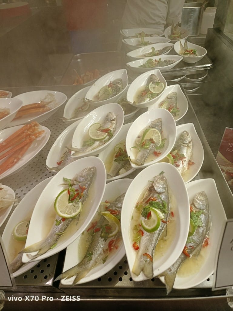 【台北吃到飽】喜來登12廚週五晚餐19訪，全新泰料主題+松葉蟹吃到飽❤️