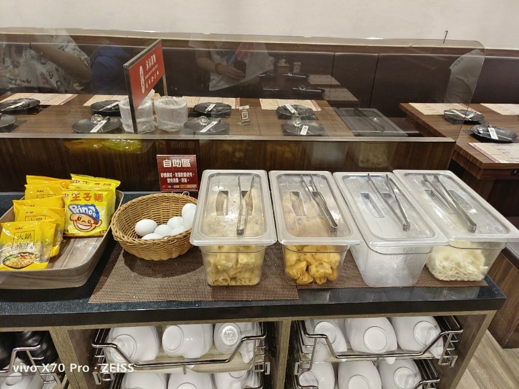 【新莊吃到飽】沐沐鍋物MUMU新莊中平店，八方悅二代店，自助吧吃到飽4訪
