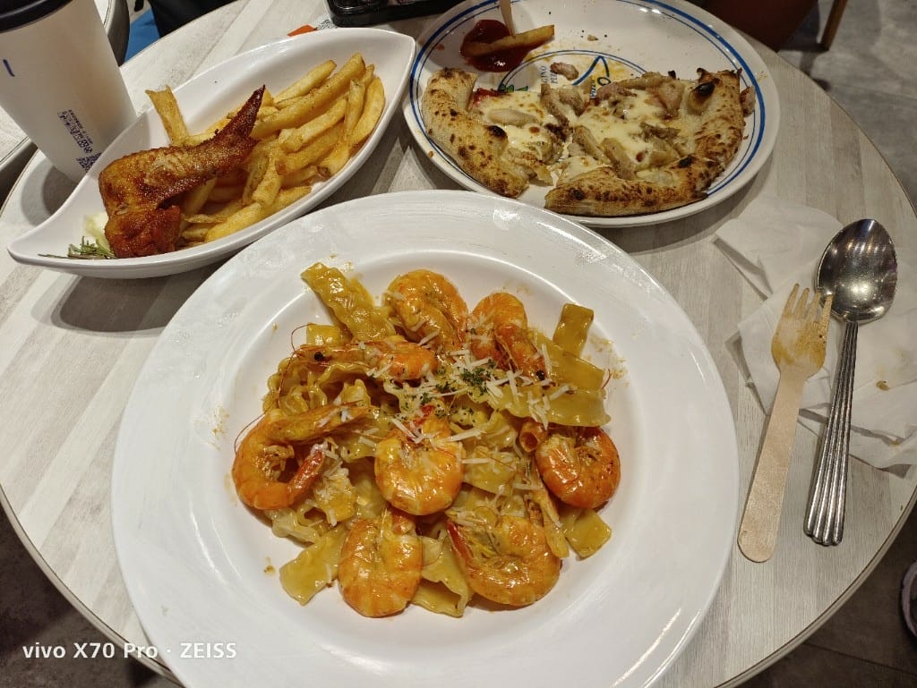 【新莊美食】GinoPizzaNapoletana宏匯廣場店，新北第一家拿坡里冠軍Pizza