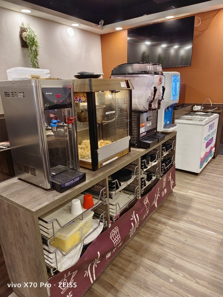 【新莊吃到飽】沐沐鍋物MUMU新莊中平店，八方悅二代店，自助吧吃到飽4訪