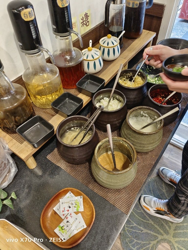 【新莊吃到飽】沐沐鍋物MUMU新莊中平店，八方悅二代店，自助吧吃到飽4訪