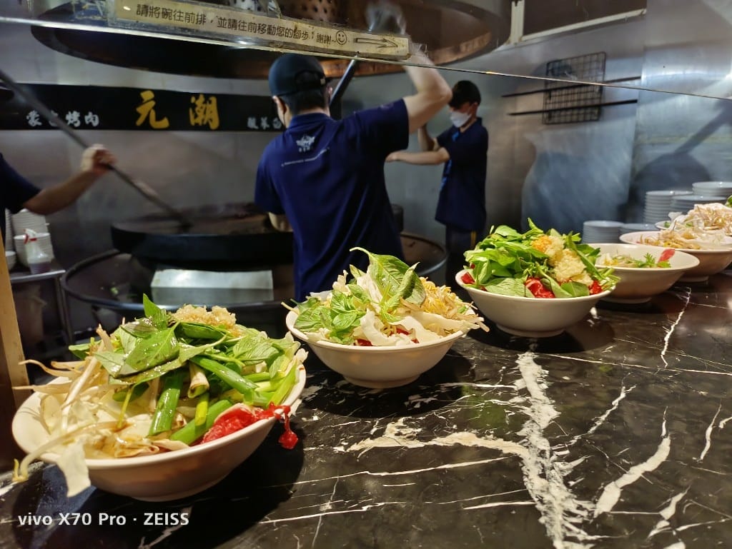 【林口吃到飽】元潮蒙古烤肉酸菜白肉鍋,碩果僅存的蒙古烤肉吃到飽😋 - 第16張圖 【林口吃到飽】元潮蒙古烤肉酸菜白肉鍋,碩果僅存的蒙古烤肉吃到飽😋
