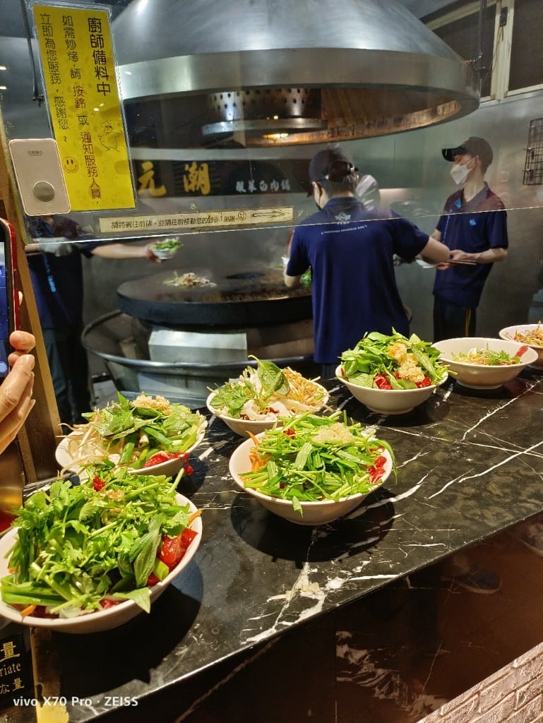【林口吃到飽】元潮蒙古烤肉酸菜白肉鍋,碩果僅存的蒙古烤肉吃到飽😋 - 第17張圖 【林口吃到飽】元潮蒙古烤肉酸菜白肉鍋,碩果僅存的蒙古烤肉吃到飽😋