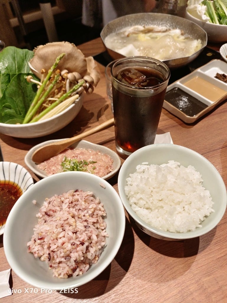 【新莊美食】黑毛屋新莊宏匯店,主打日本和牛及伊比利豬的平價鍋物👏 - 第10張圖 【新莊美食】黑毛屋新莊宏匯店,主打日本和牛及伊比利豬的平價鍋物👏