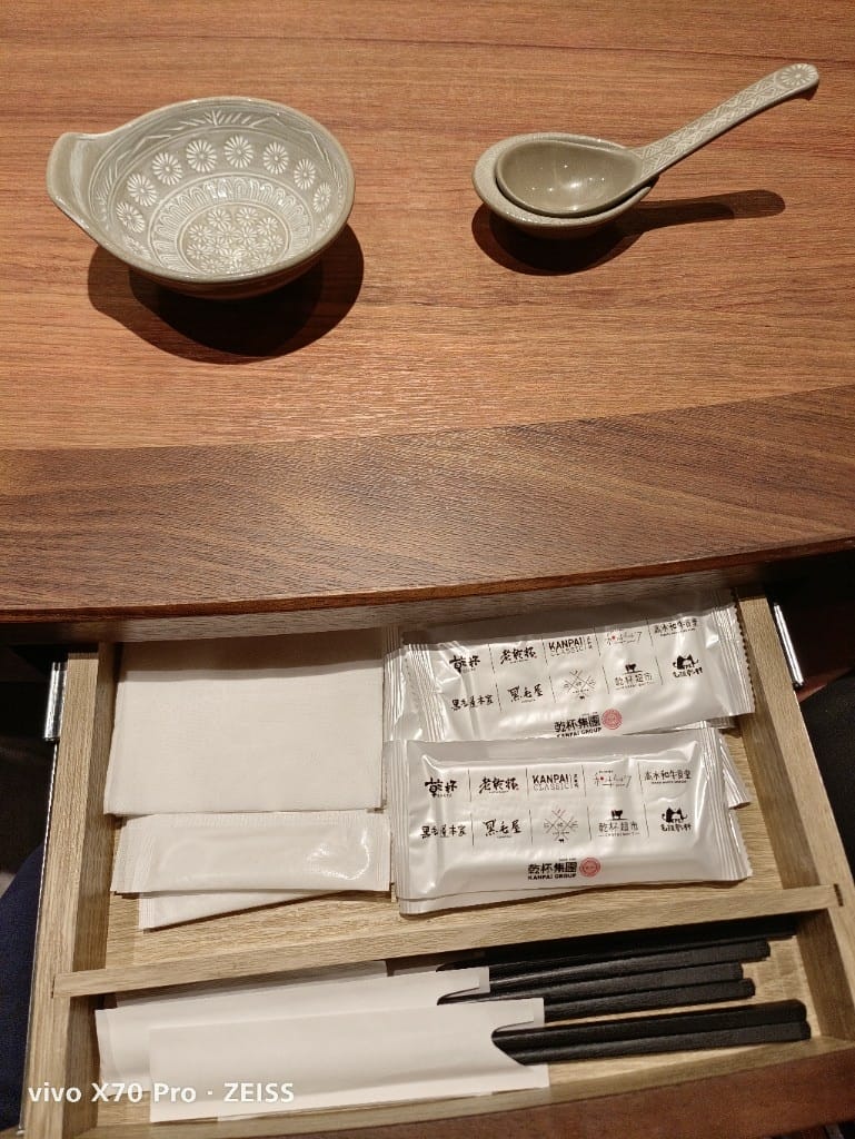 【新莊美食】黑毛屋新莊宏匯店,主打日本和牛及伊比利豬的平價鍋物👏 - 第22張圖 【新莊美食】黑毛屋新莊宏匯店,主打日本和牛及伊比利豬的平價鍋物👏