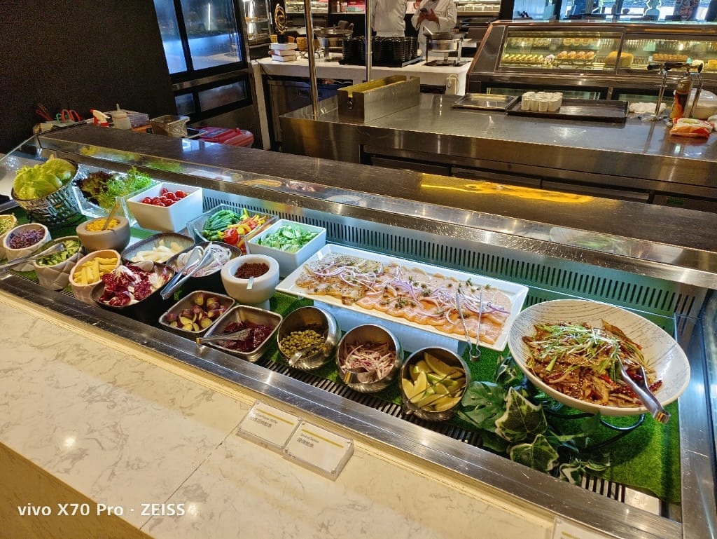 【台北吃到飽】探索廚房平日午餐20訪，狂歡義夏松葉蟹腳吃到飽❤️
