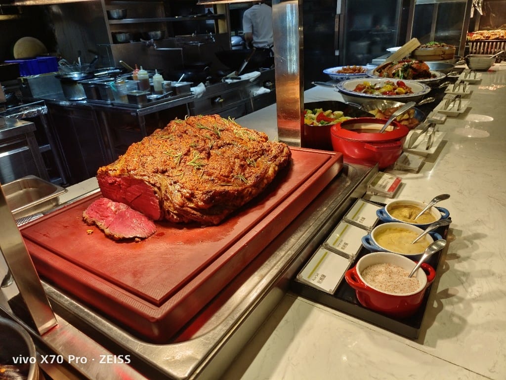 【台北吃到飽】探索廚房平日午餐20訪，狂歡義夏松葉蟹腳吃到飽❤️