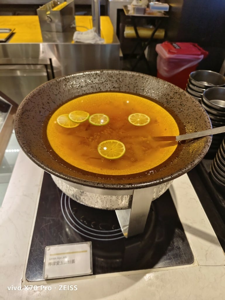 【台北吃到飽】探索廚房平日午餐20訪，狂歡義夏松葉蟹腳吃到飽❤️