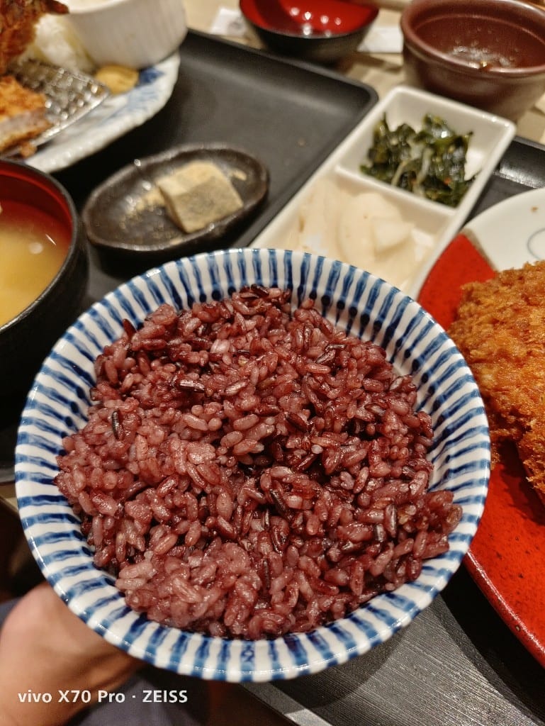 【新莊美食】銀座杏子日式豬排新莊宏匯店，竟然除了豬排都可以吃到飽😆