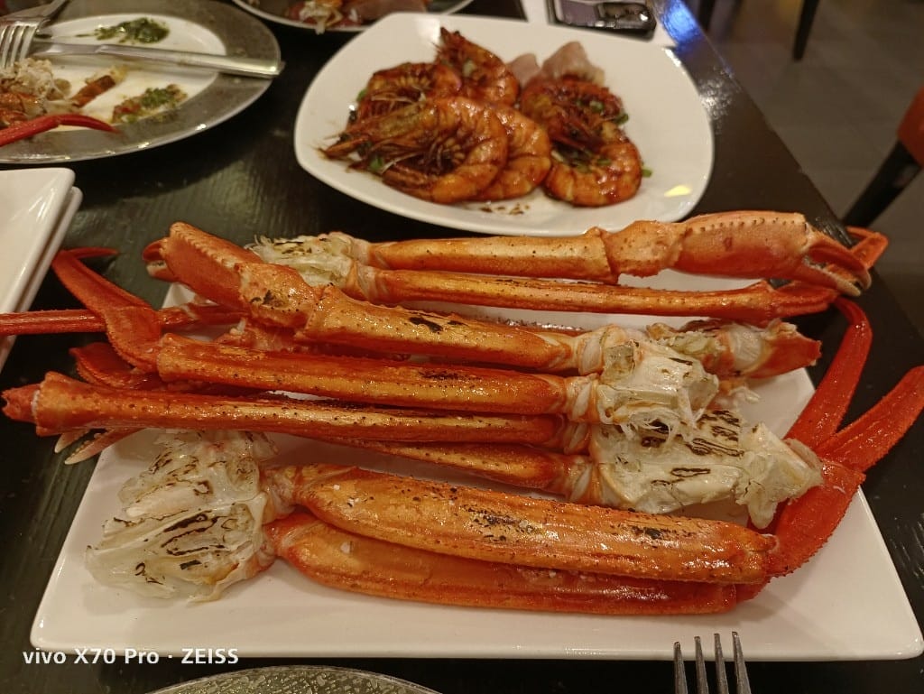【台北吃到飽】探索廚房平日午餐20訪，狂歡義夏松葉蟹腳吃到飽❤️