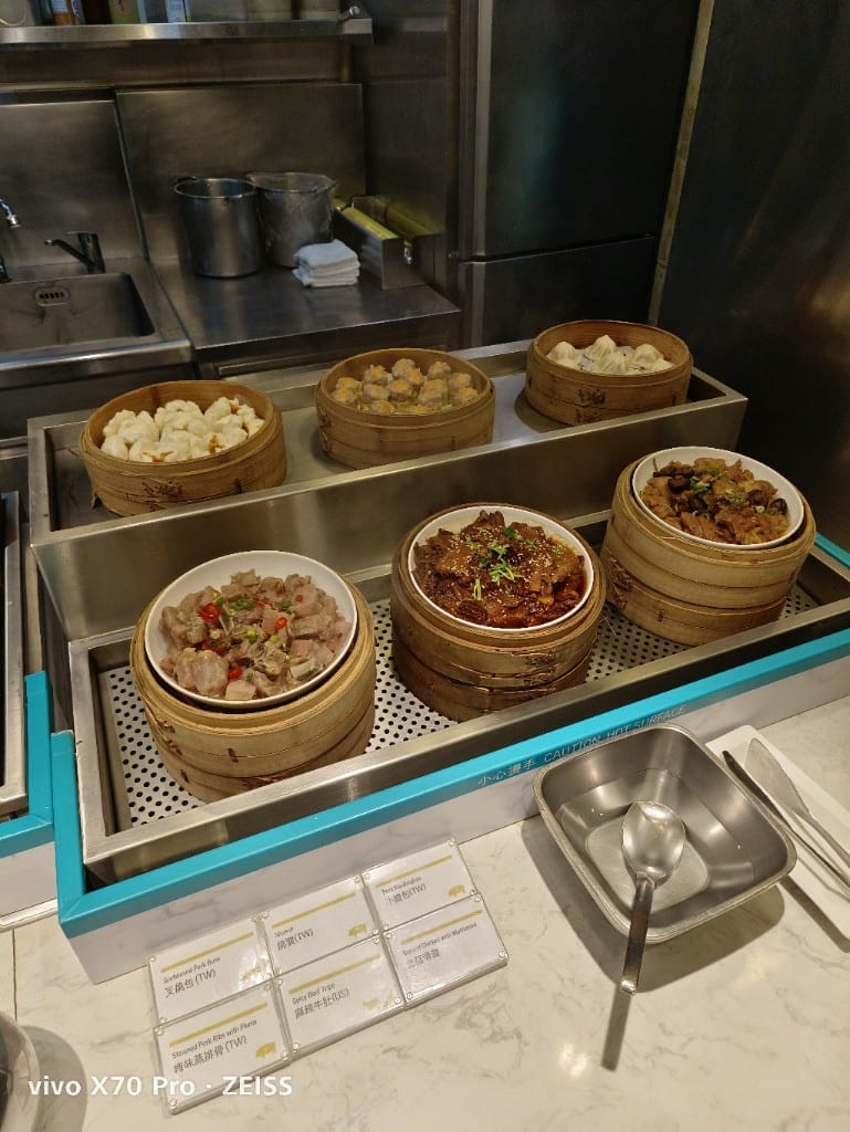 【台北吃到飽】探索廚房平日午餐20訪，狂歡義夏松葉蟹腳吃到飽❤️